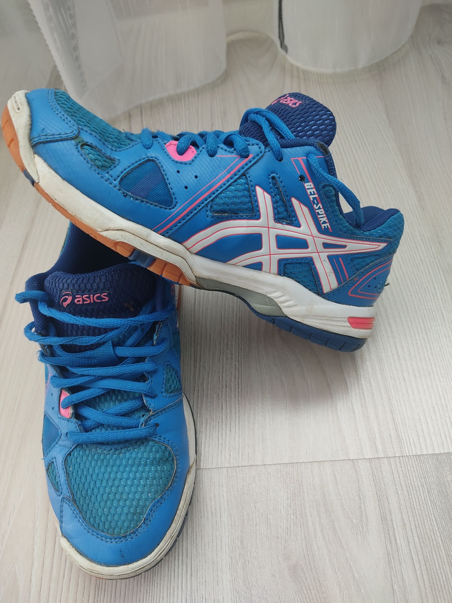 Детски маратонки ASICS и DECATHLON + подаръk джапанки