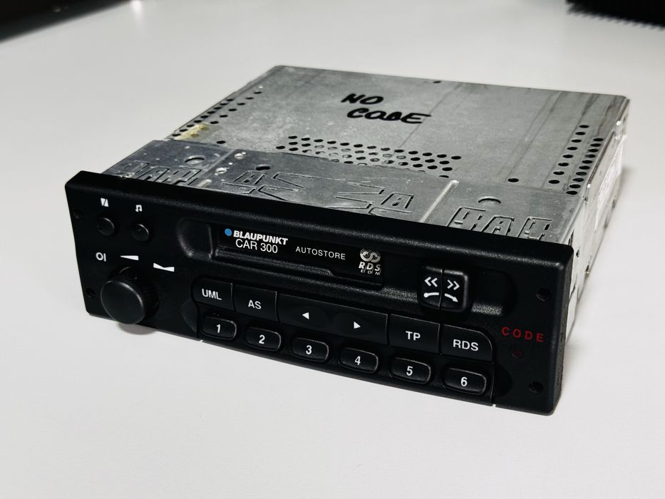 Radio-Casetofon auto cu casetă BLAUPUNKT car 300,FM/AM,impecabil