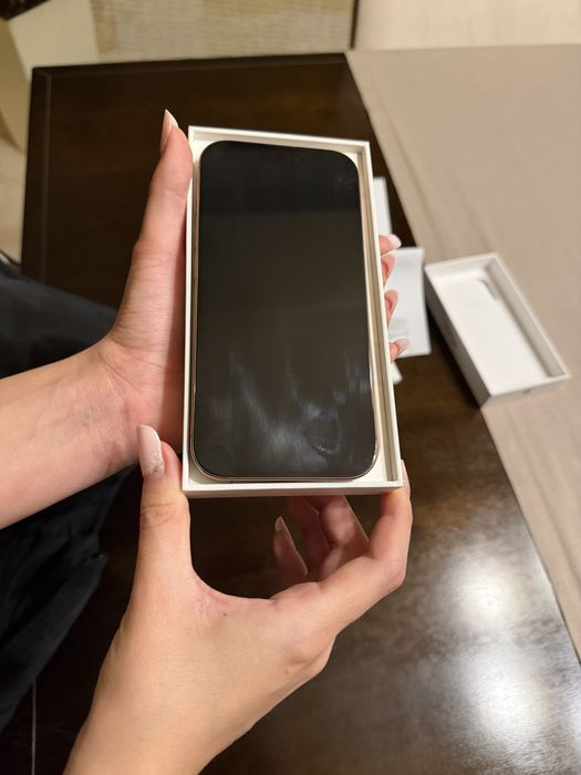 Iphone 16 pro desert titanium 128gb