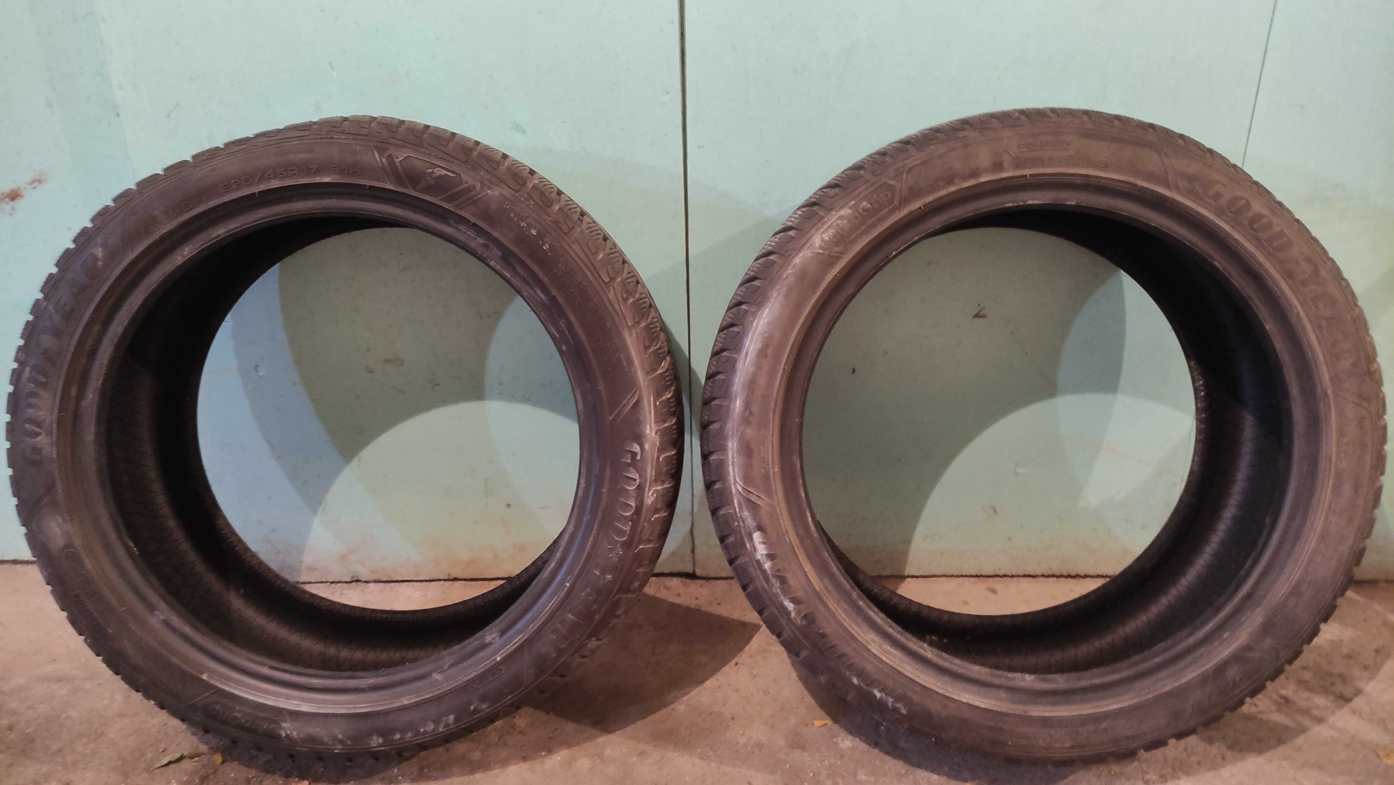 Зимни гуми Goodyear - 225/45 R17