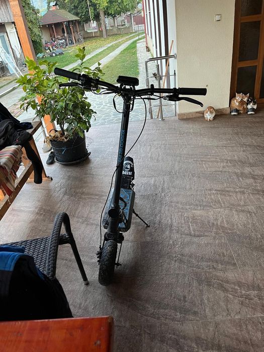 Trotineta Electrica Kugo G2 Pro