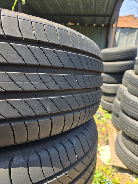 2бр. 215 60 16 Michelin летни.
