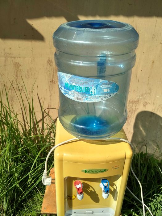 Кулер-диспенсер для горячей-холодной воды!