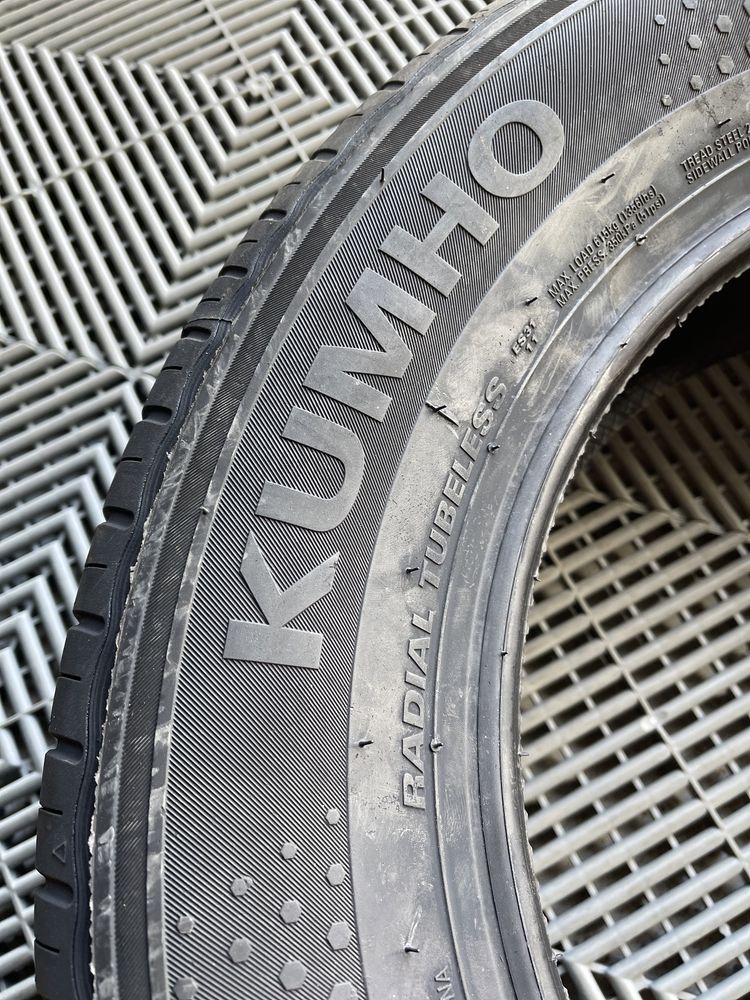 Set Anvelope Cauciucuri Vara NOI 205/55R16 Kumho Originale