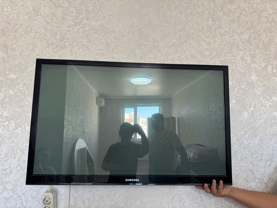 Продам телевизор samsung
