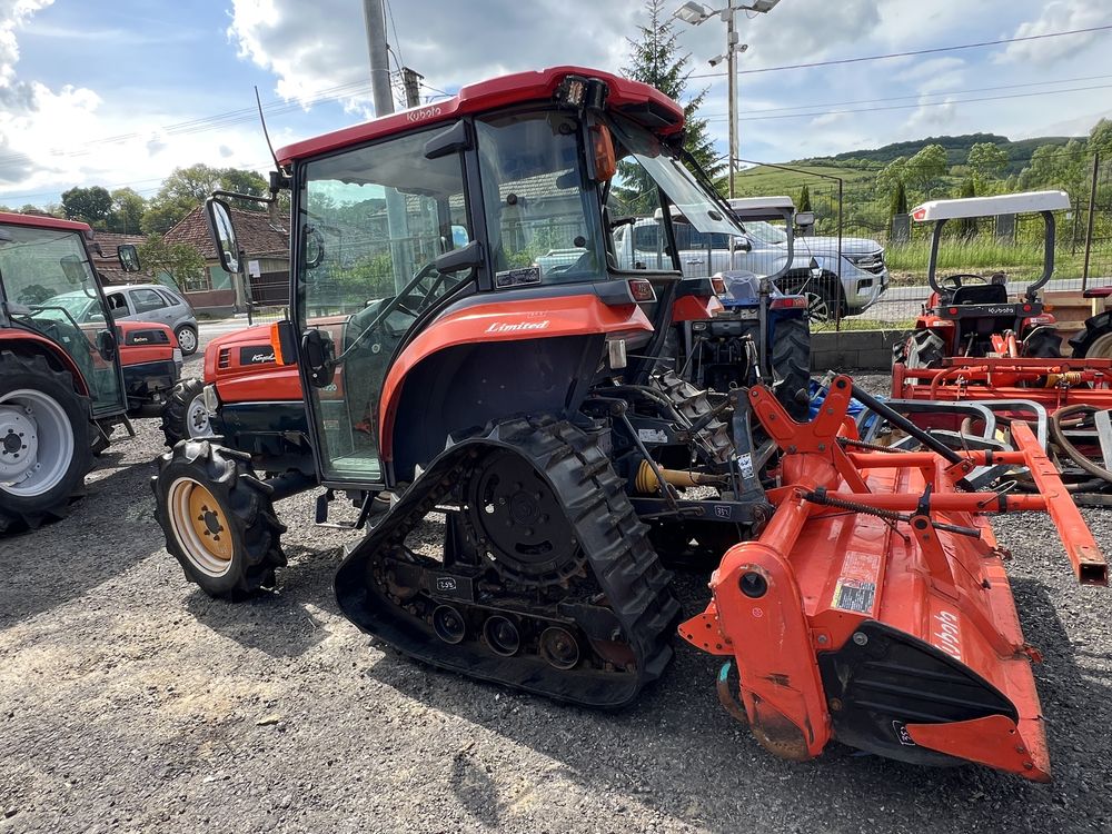Tractoras tractor japonez kubota kl 330 cu sinile de cauciuc