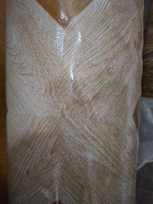 Linoleu 2m lat x 20 m lung,  1.20 mm gros. 530 lei rola