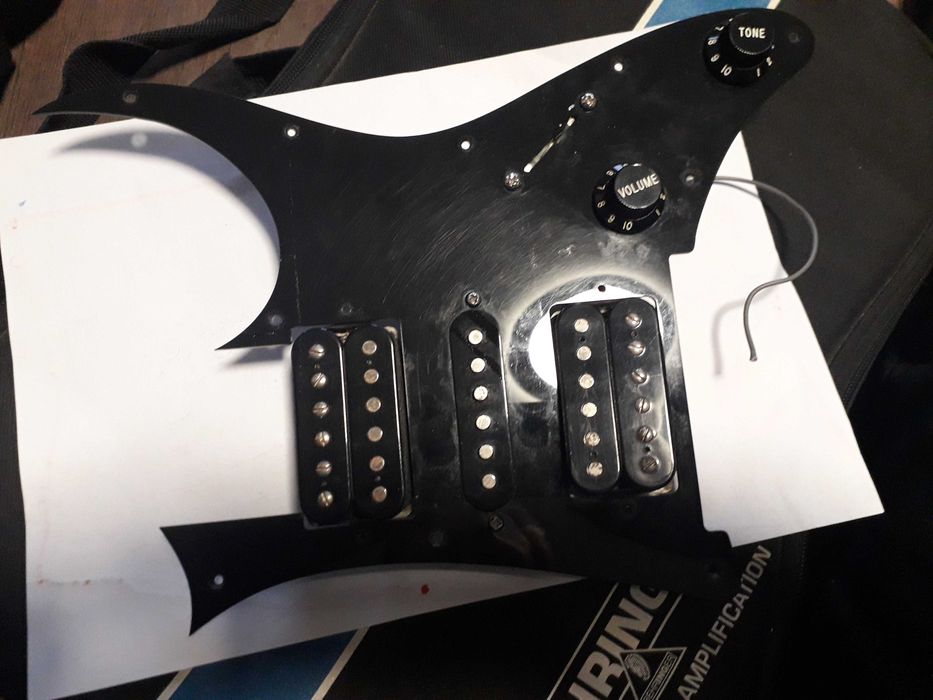 адаптери и пикгард за китара pickguard, ibanez,washburn, jackson