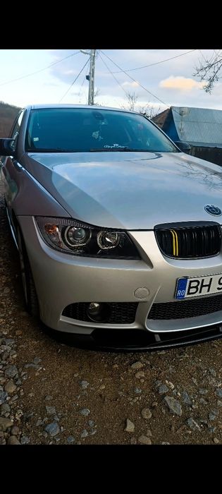 Vând faruri led Bmw E 90 luate de noi!!