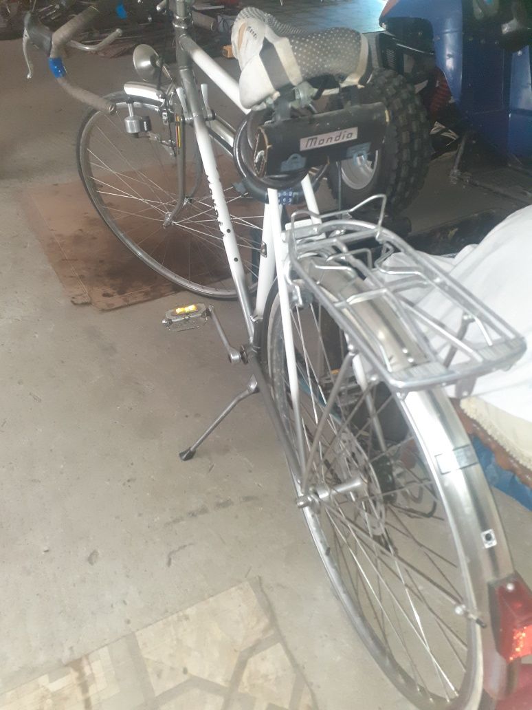 Vând bicicletă semicursieră