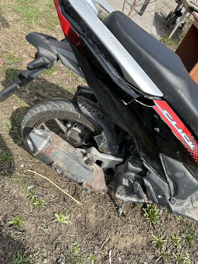 Мопед Honda Click Raptor