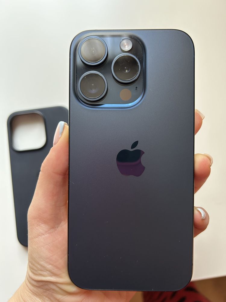 Продава се: Iphone 15 pro