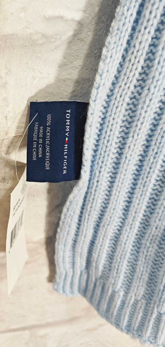 Tommy Hilfiger оригинален нов зимен шал