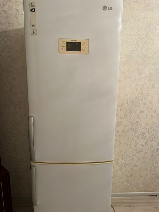 Продается холодильник LG, в хорошем состояние