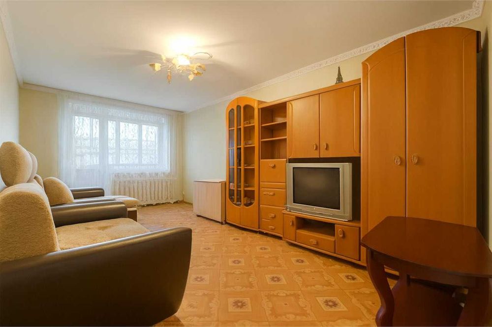 Продам 2 ком. кв в р-не кафе "Мороженного", 4 минуты до парка.