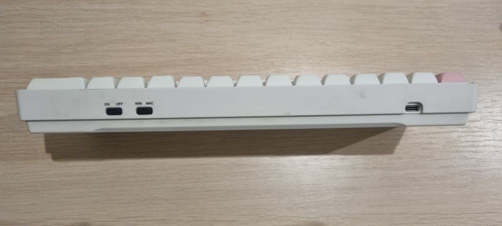 Игровая клавиатура/Продам игровую кастомную клавиатуру