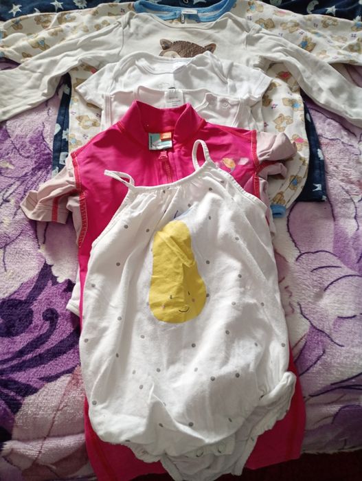 Vând set body 10bucati la 75 lei