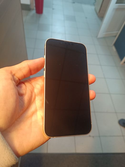 IPhone 13 256 gb очень хорошем состояние