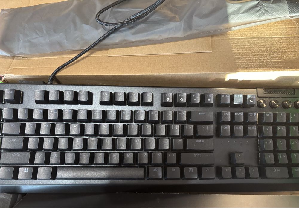Клавиатура RAZER геймърска