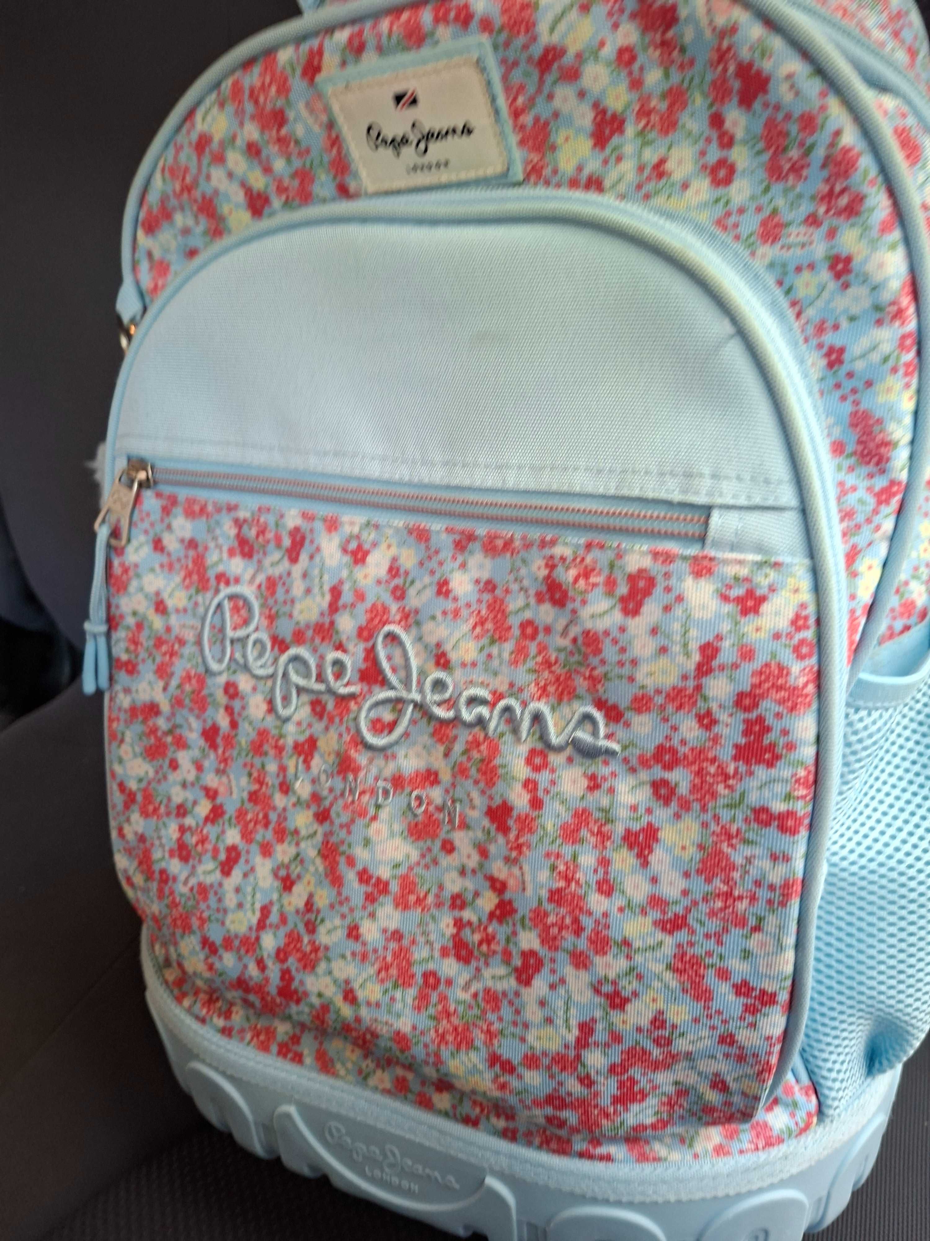 Ученическа раница  Pepe Jeans Aide с две двойни колелца 32×43×21см
