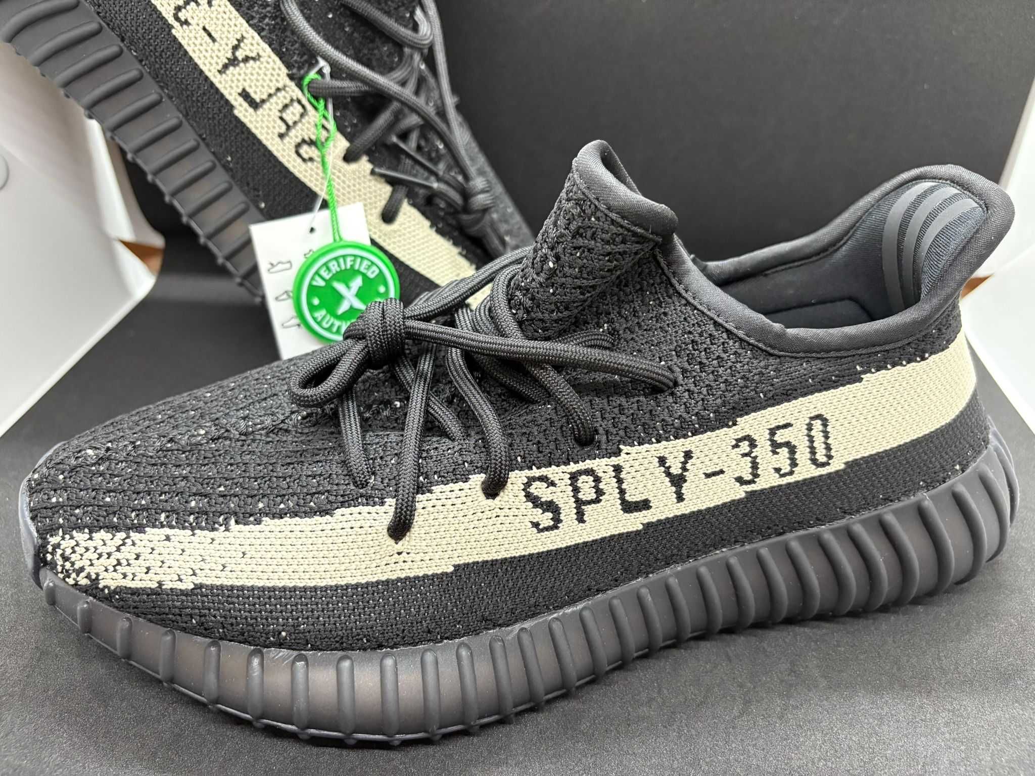 Yeezy Boost 350 V2 Core Black White