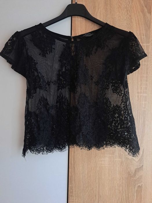 Дамски топ в черно