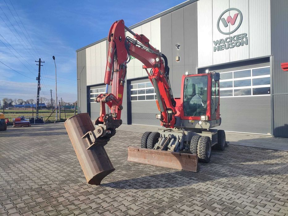 Excavator pe roti Wacker Neuson EW65 cu Powertilt