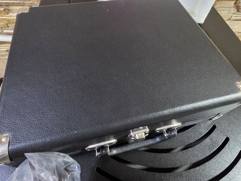 Грамофон Akai в много добро състояние