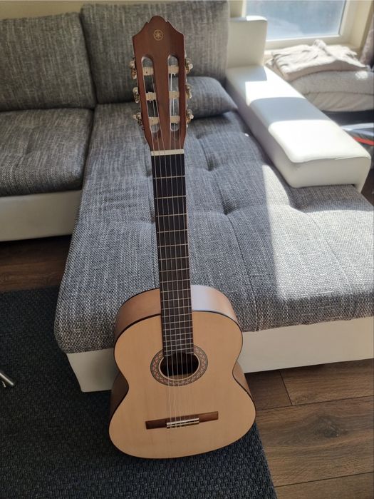 Акустична китара Yamaha C30