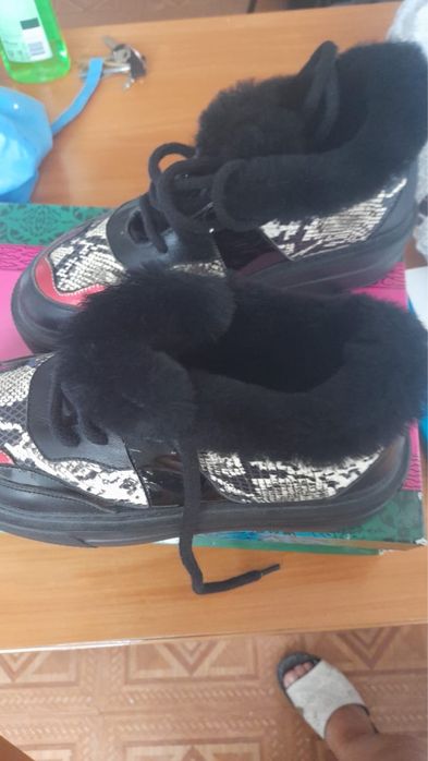 Продам обувь, в хорошем состоянии