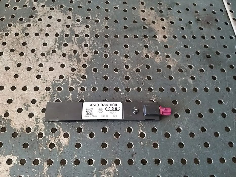 Amplificator antena audi a4 b9 8w 4m0035504