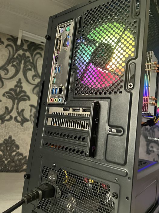 Бюджетный игровой компютер Ryzen 5 5500//RX580 8Gb