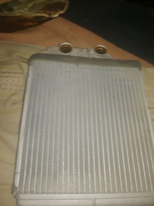 Продам радиатор отопления салона