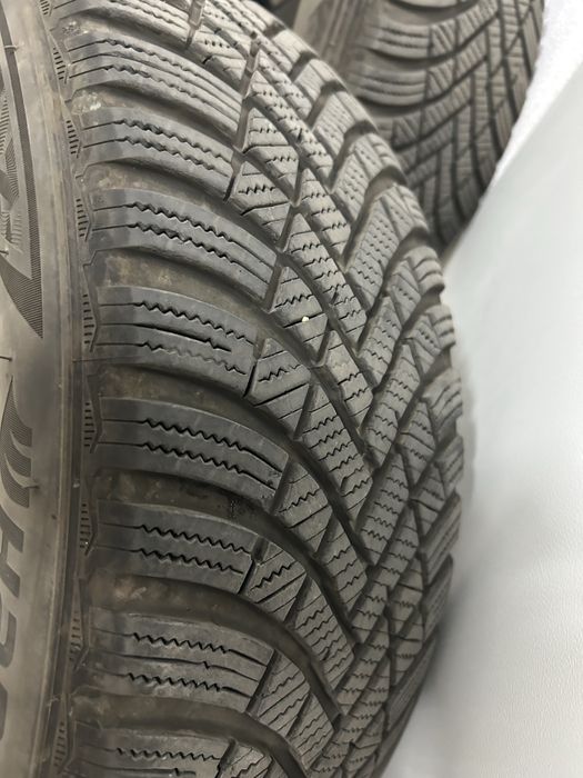 4 anvelope iarna 215/55 R16 93H
