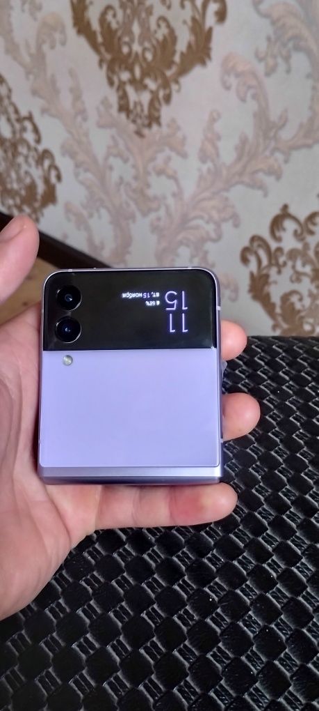 Samsung Z Flip 3 ideal