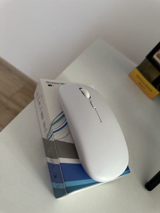 Mouse fara fir cu acumulator incorporat led