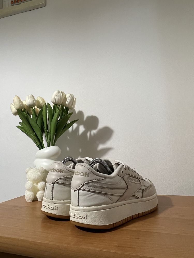 Оригинални маратонки Reebok 38.5