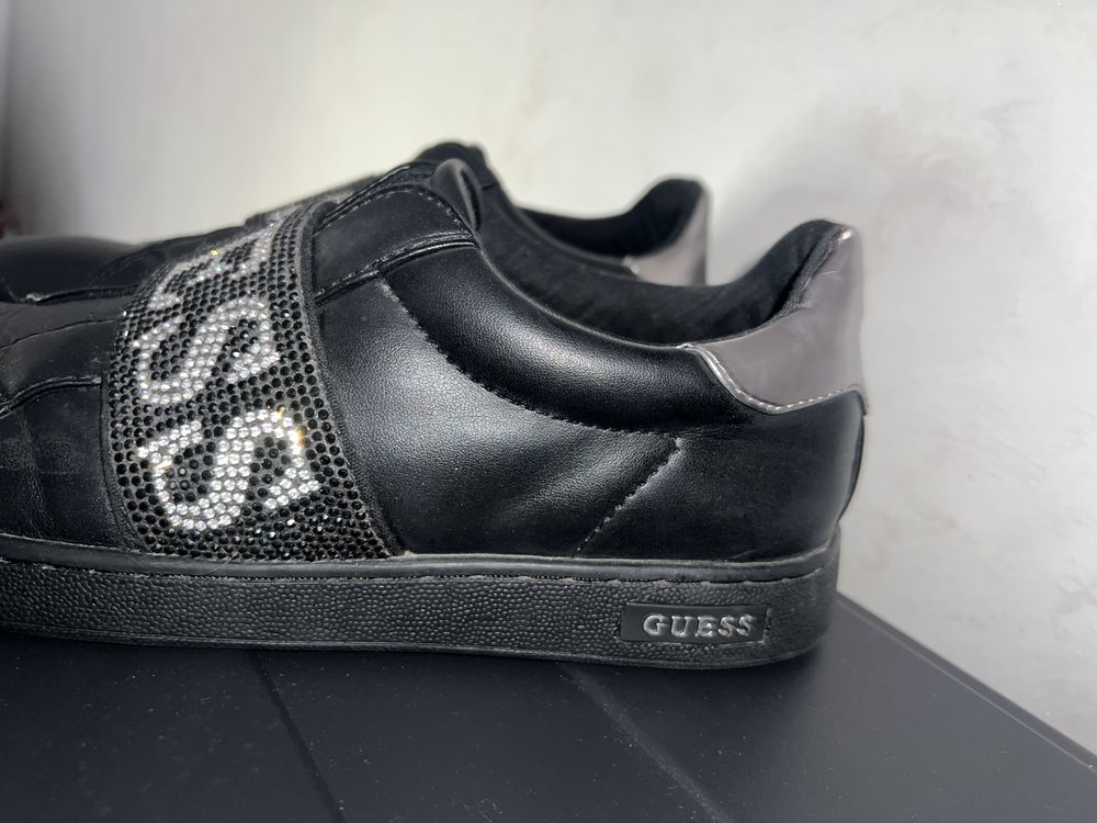 Sneakersi GUESS cu diamante