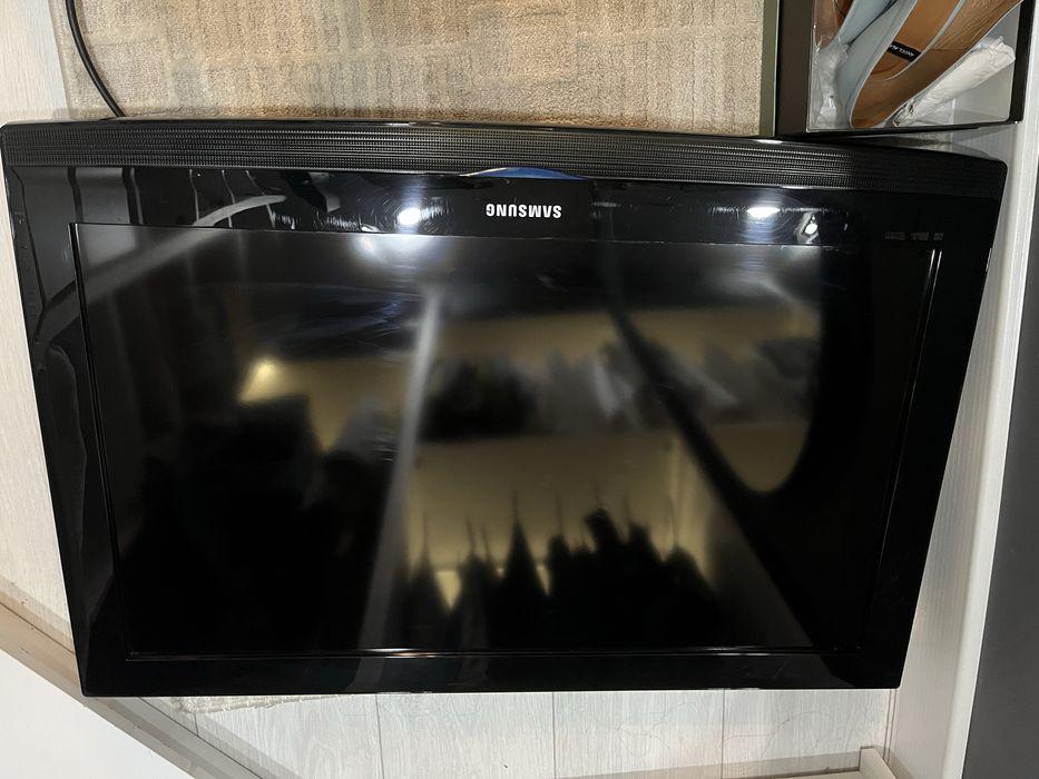 Телевизор samsung