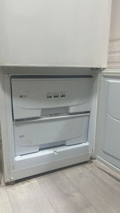 Продаю холодильник. В рабочем состоянии.