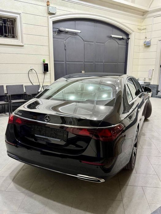 Mercedes-Benz W214 - Exclusive