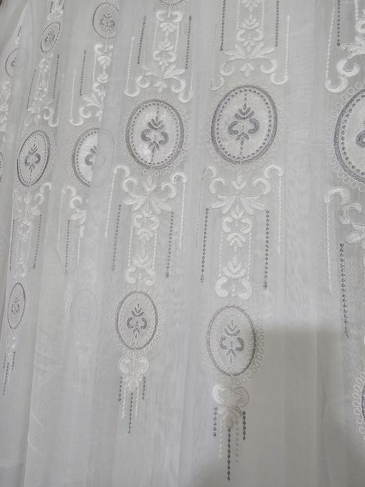 Perdea alba cu model