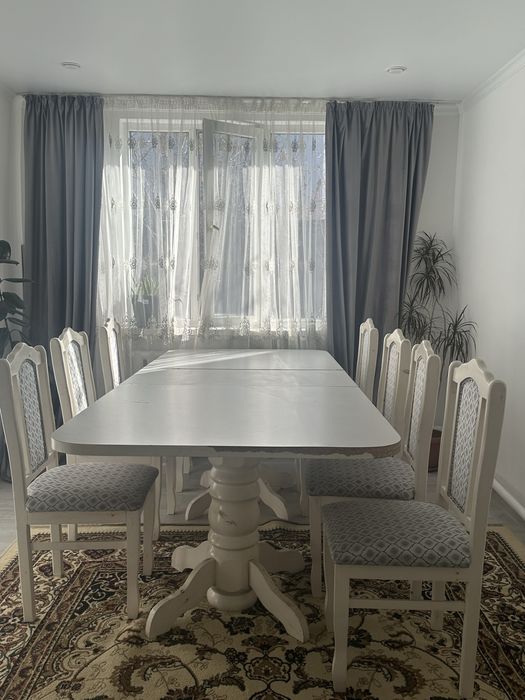 Продам стол и стулья