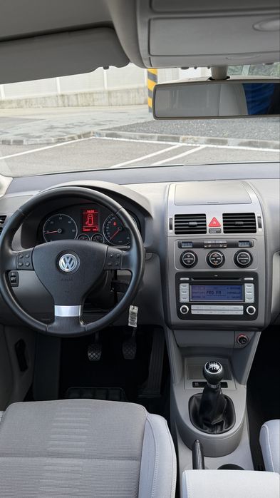 VW Touran / 2.0 Diesel / Highline / 7 Locuri
