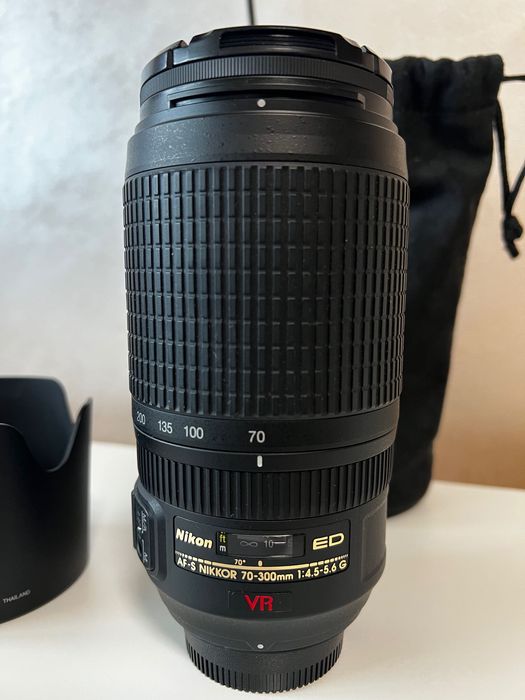 Обектив Nikon AF-S Nikkor 70-300mm f/4.5-5.6G IF-ED VR
