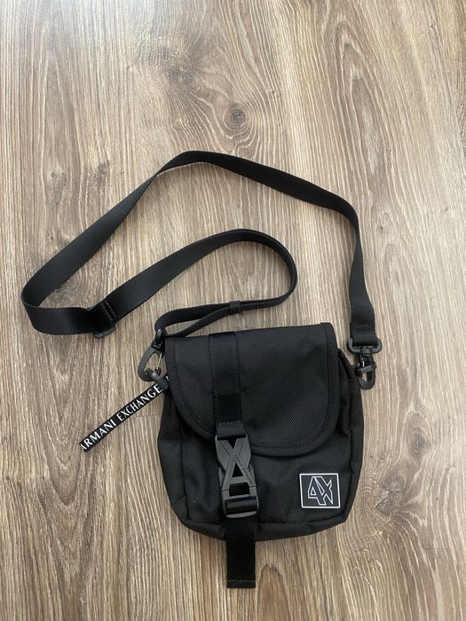 Чанта Armani Exchange