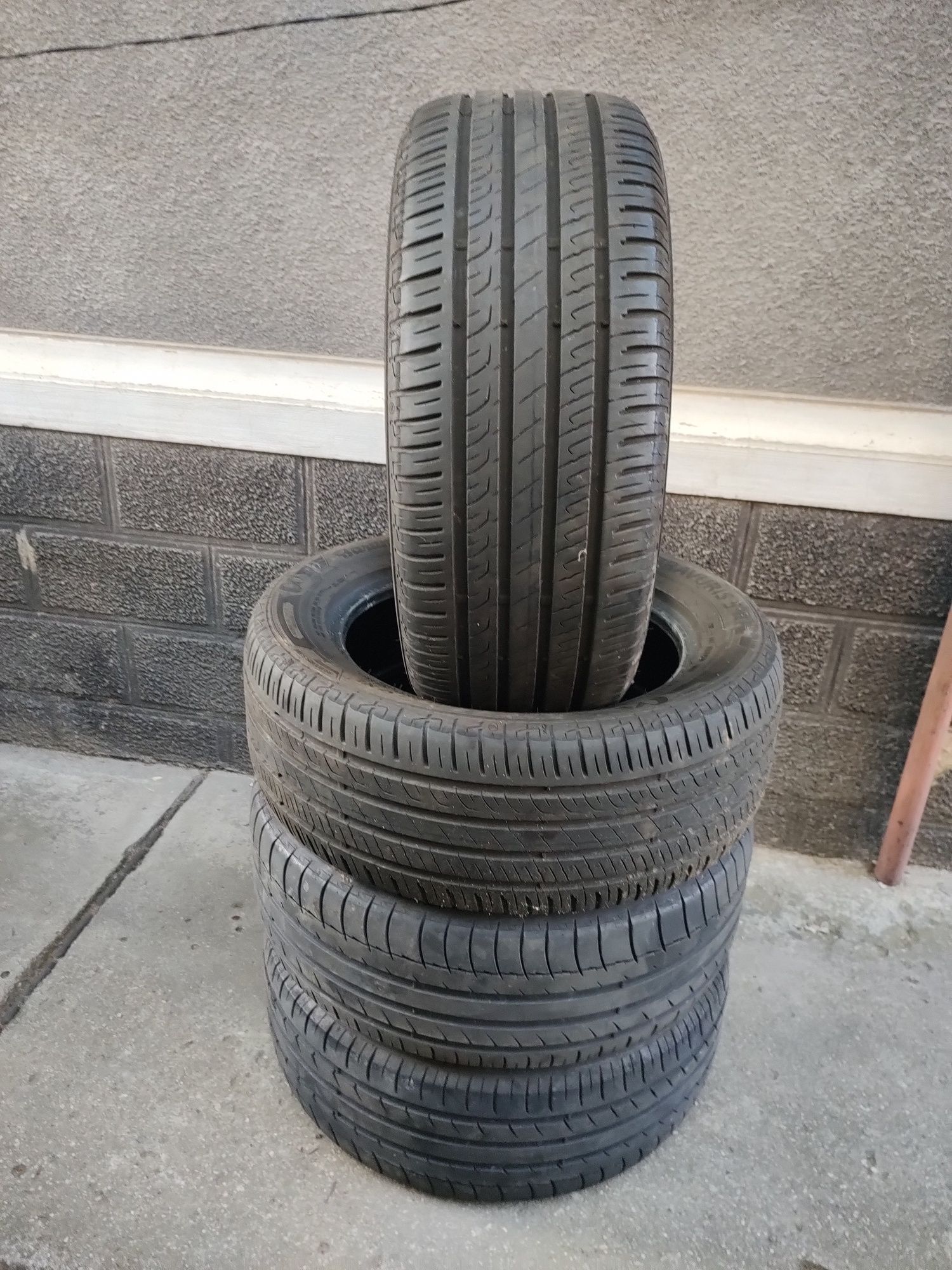Vând 4 Cauciucuri 235/55/17 Vara DOT 2023 Import recent Germania