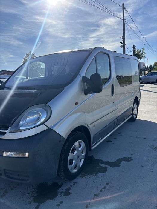 Opel Vivaro A/C 5 locuri