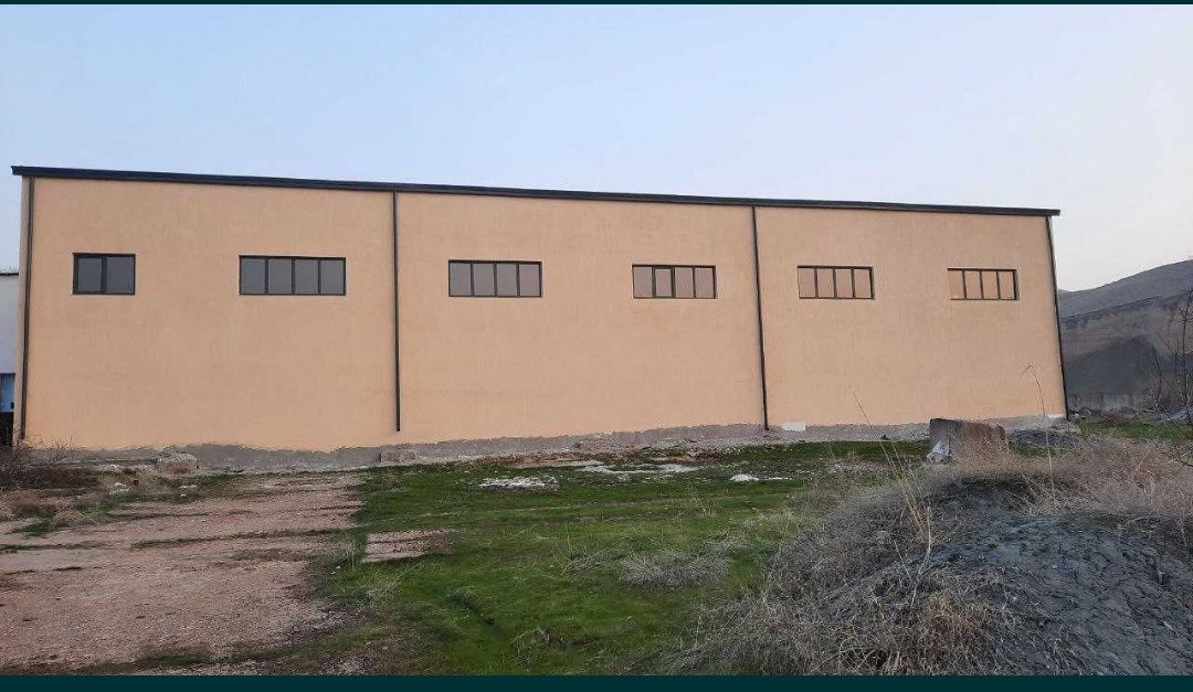 Паркент База , 1,8 гектара По склад, производство , не жилое,