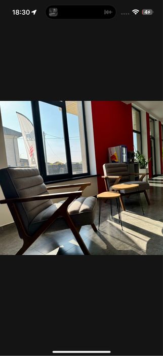 Мягкие кресла.